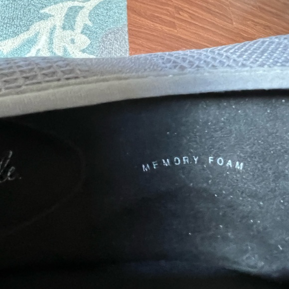 Soft Style by Hush Puppies Grey Flats  7 M - Picture 9 of 13